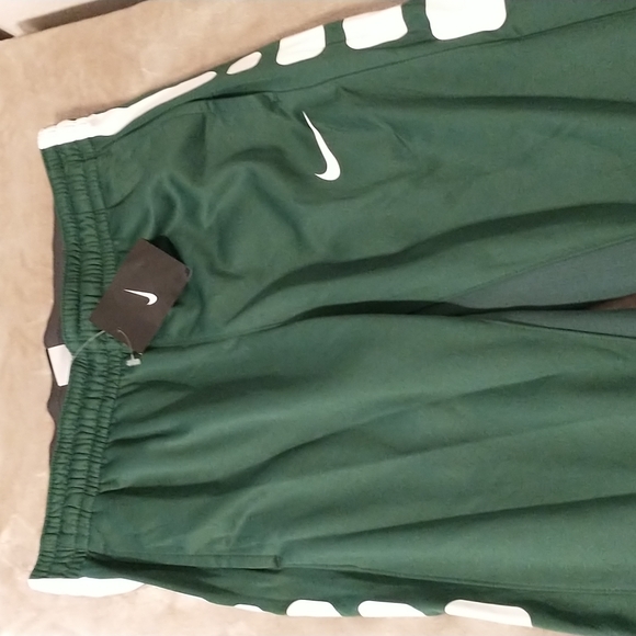 Nike Pants - NWT Nike Workout Pants